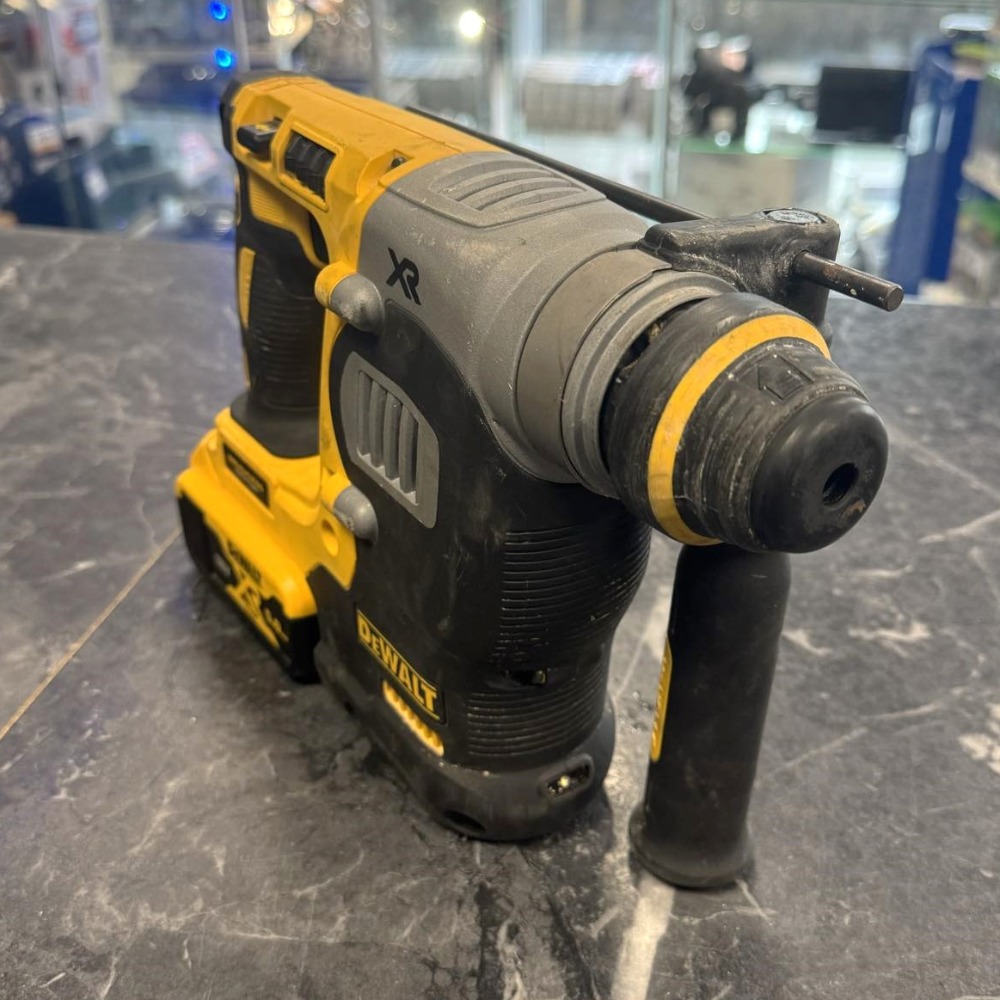 Pre-owned Dewalt DCH273 18V XR Brushless SDS Hammer Drill - 5.0AH ...
